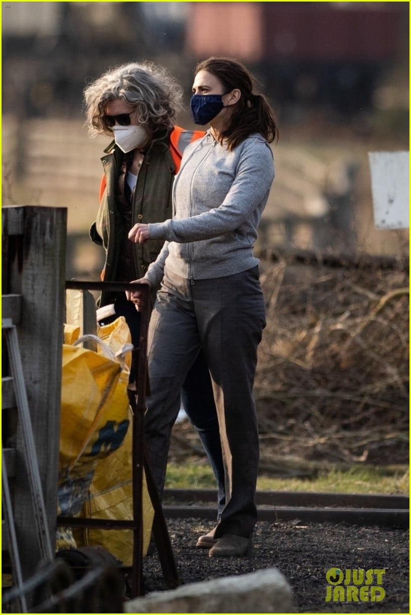 tom cruise hayley atwell filming april 2021 054545116