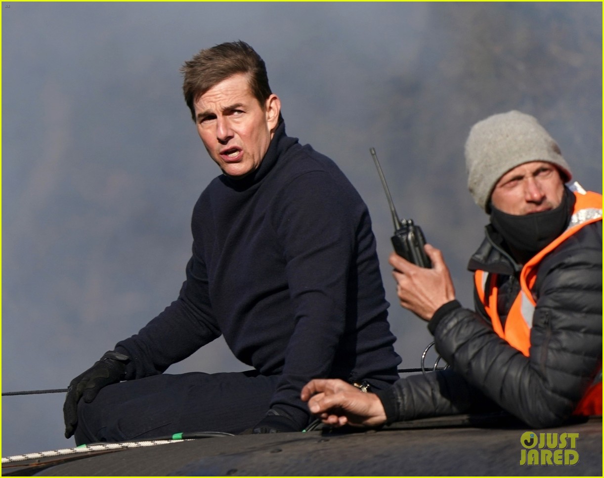 tom cruise hayley atwell scenes april 2021 054545772