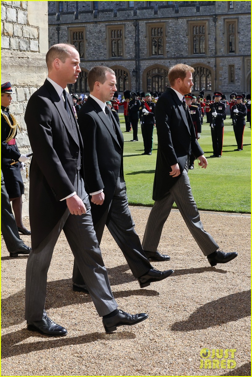 prince harry prince william seen chatting at funeral 014544526