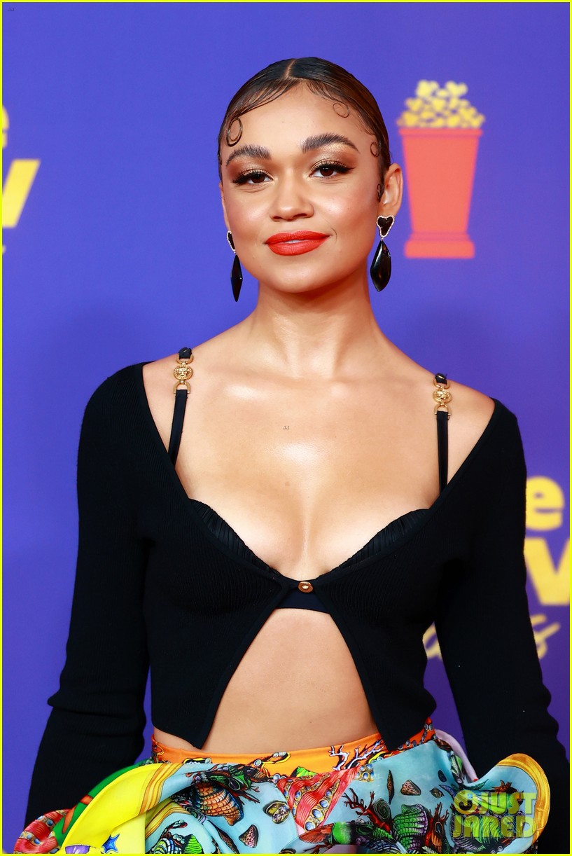 outer banks cast mtv movie awards red carpet pics 234556575