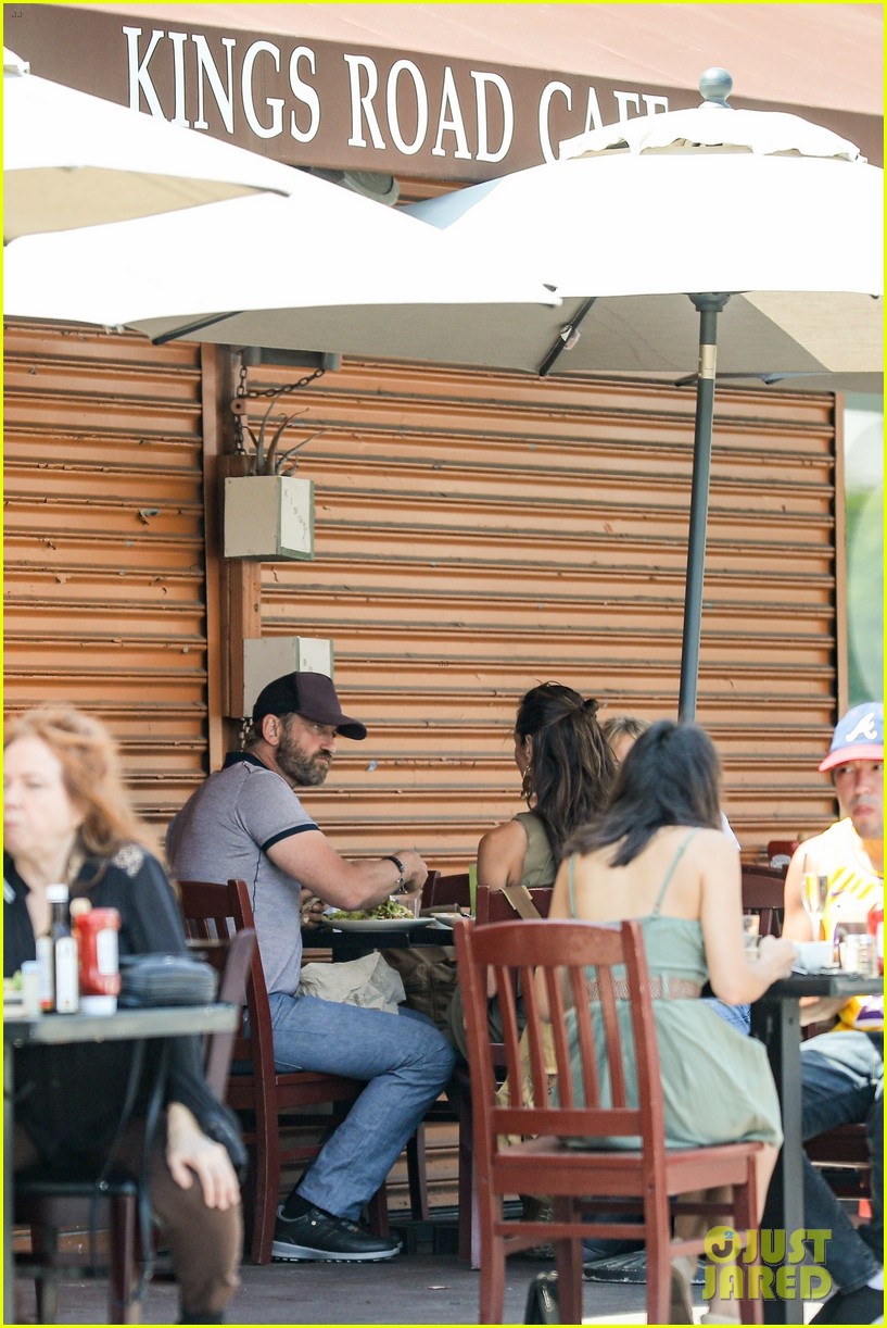 gerard butler at lunch with morgan brown 074553064