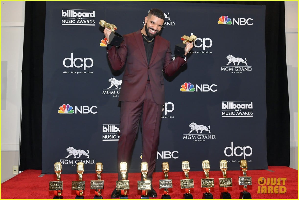 How Much Is Drake Worth? Net Worth Revealed! Photo 4552630 Drake