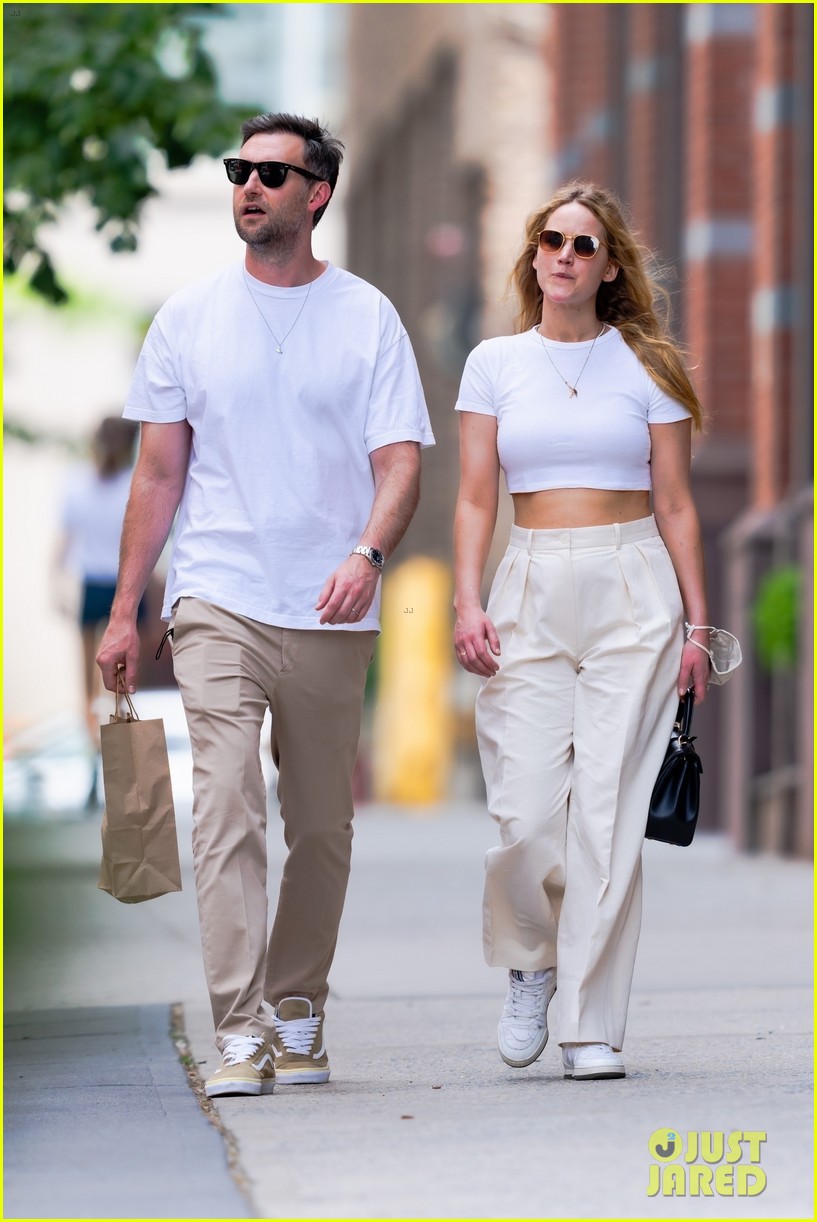 jennifer lawrence bares midriff weekend outing with cooke maroney 464558789
