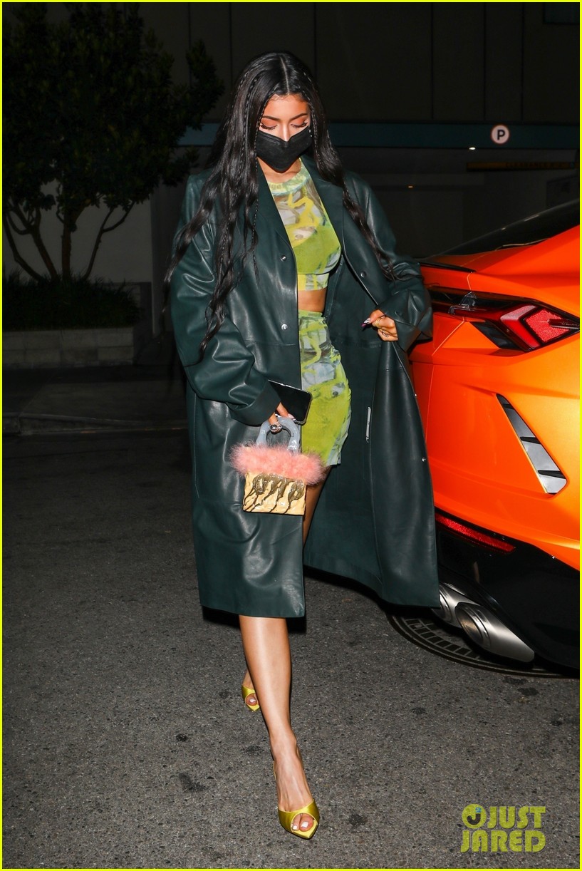 kylie jenner leaves party 134553756
