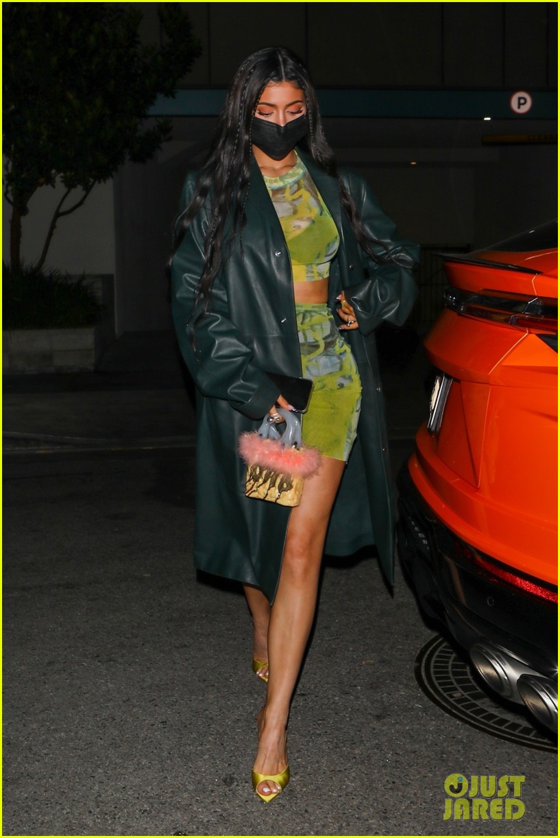 kylie jenner leaves party 154553758