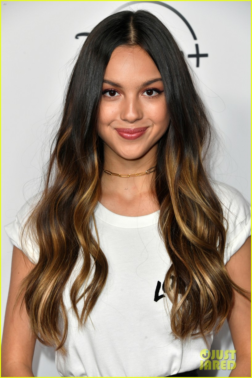 Olivia Rodrigo Reveals What Taylor Swift Wrote to Her in a Handwritten