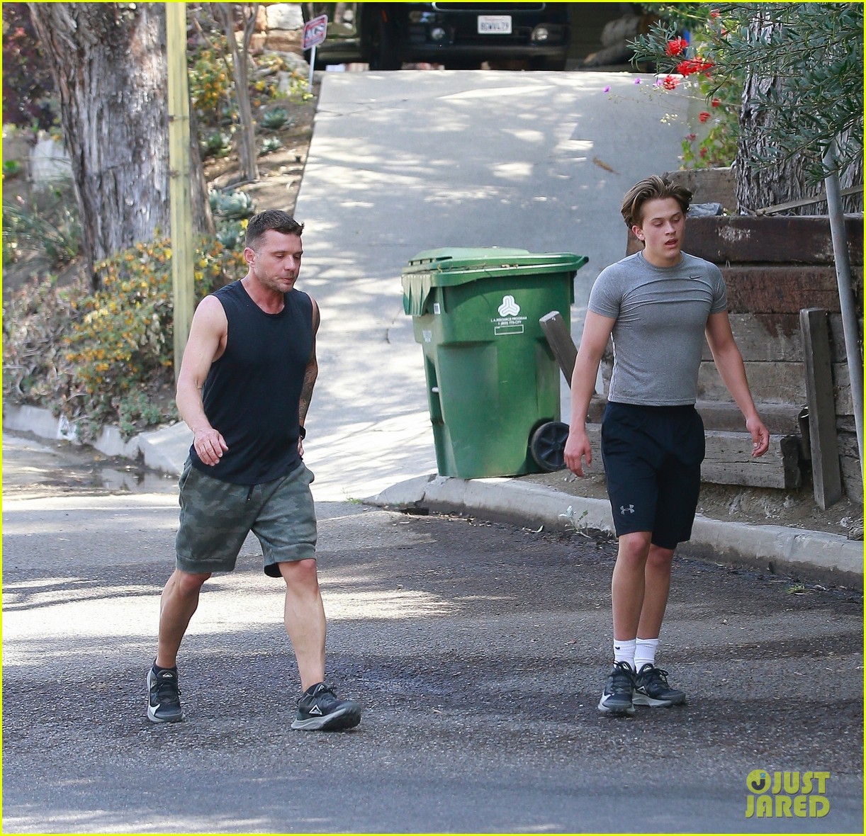 ryan phillippe spotted working out with son deacon 124558213