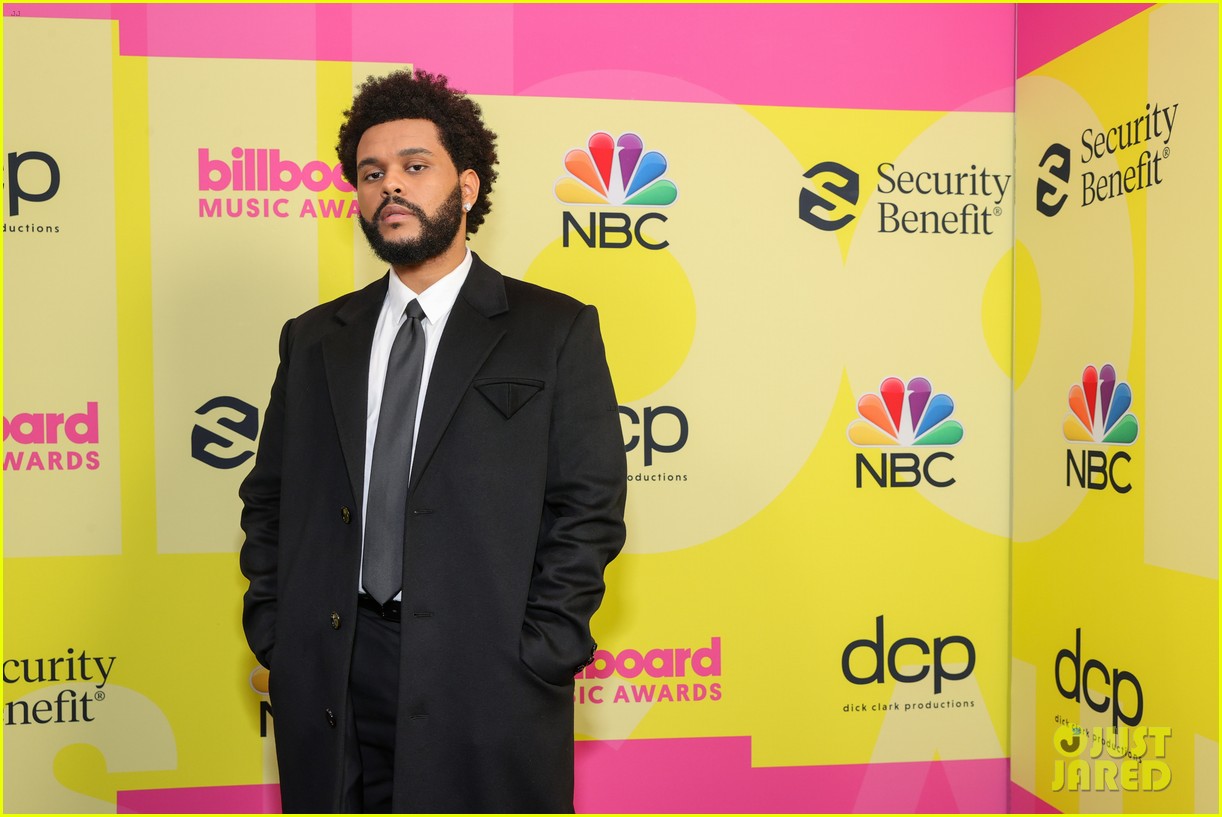 weeknd suits up bbmas already winner 02