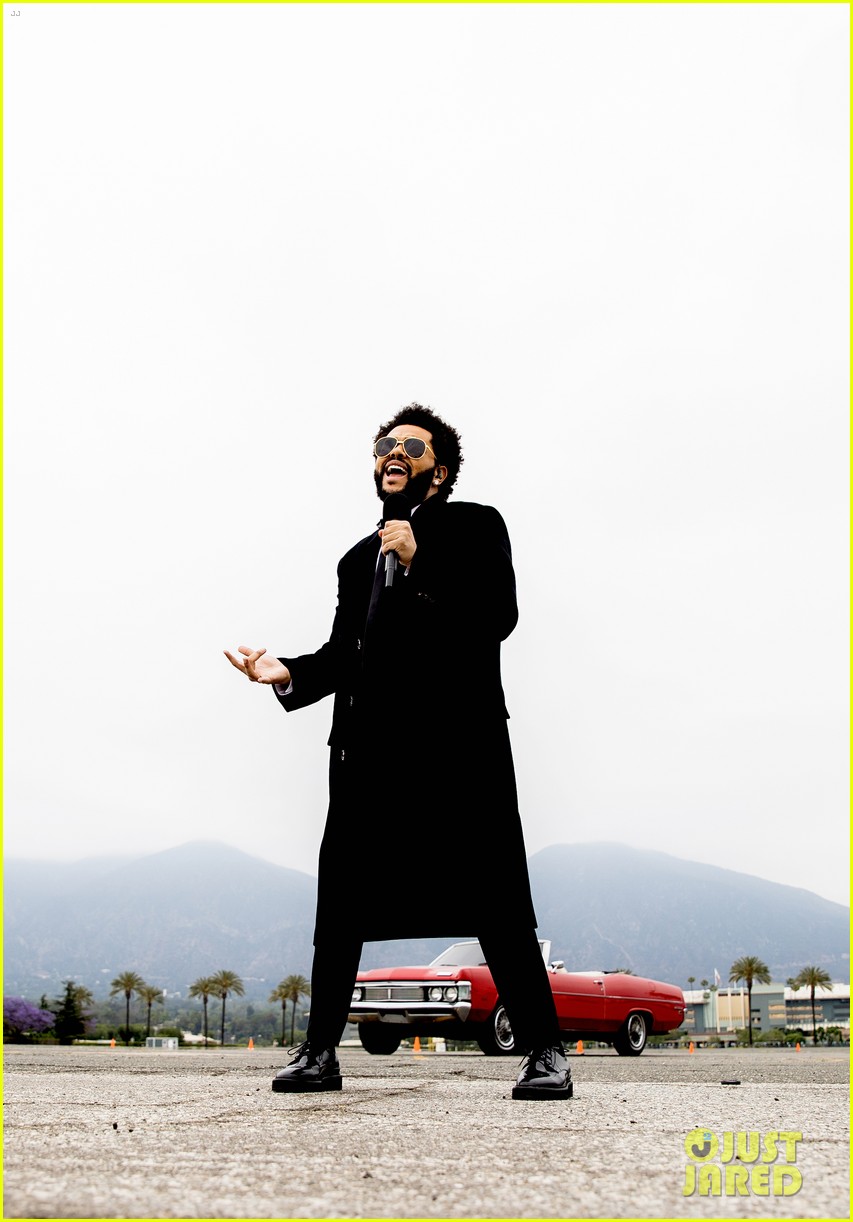 the weeknd performs billboard music awards 05