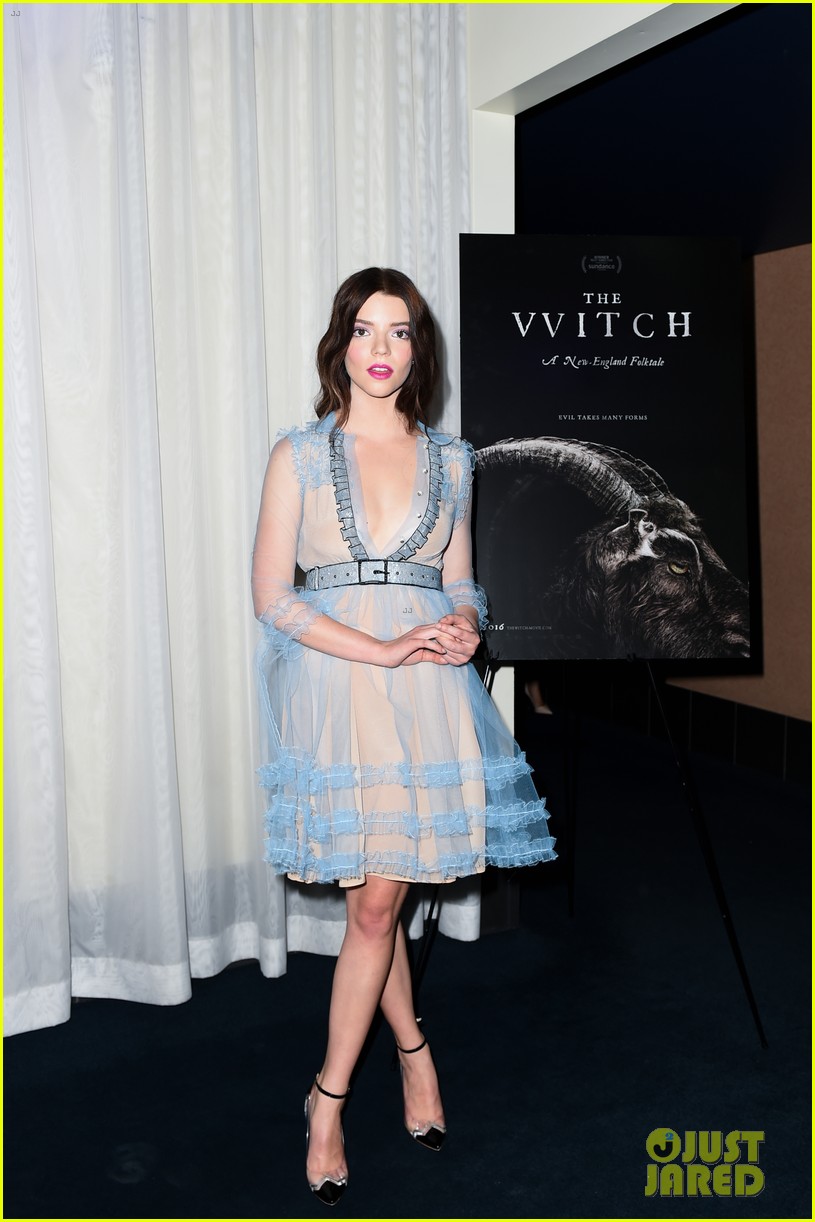 anya taylor joy on the witch 164574478