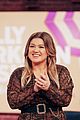 kelly clarkson wins two more daytime emmy awards 01