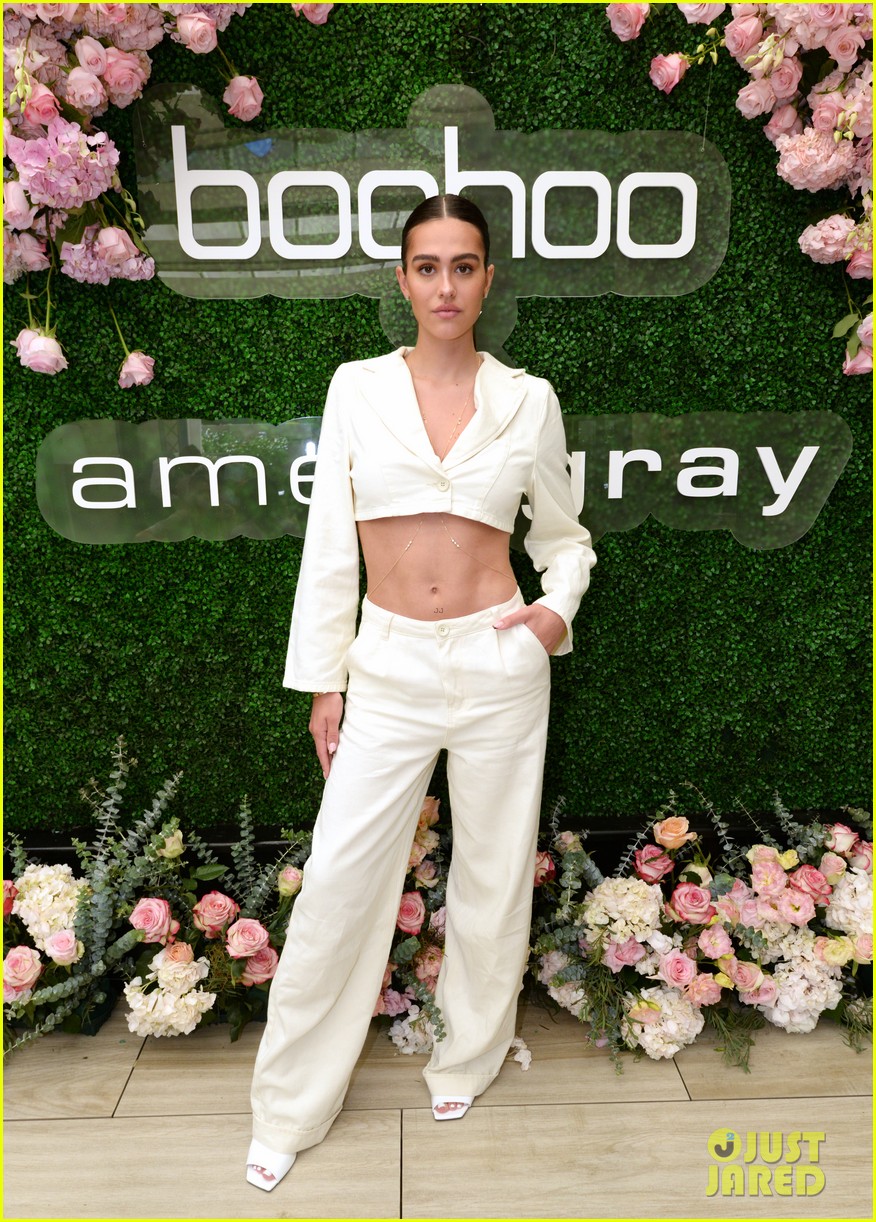 Amelia Hamlin Launches Her New Boohoo Fashion Collection With A Stylish