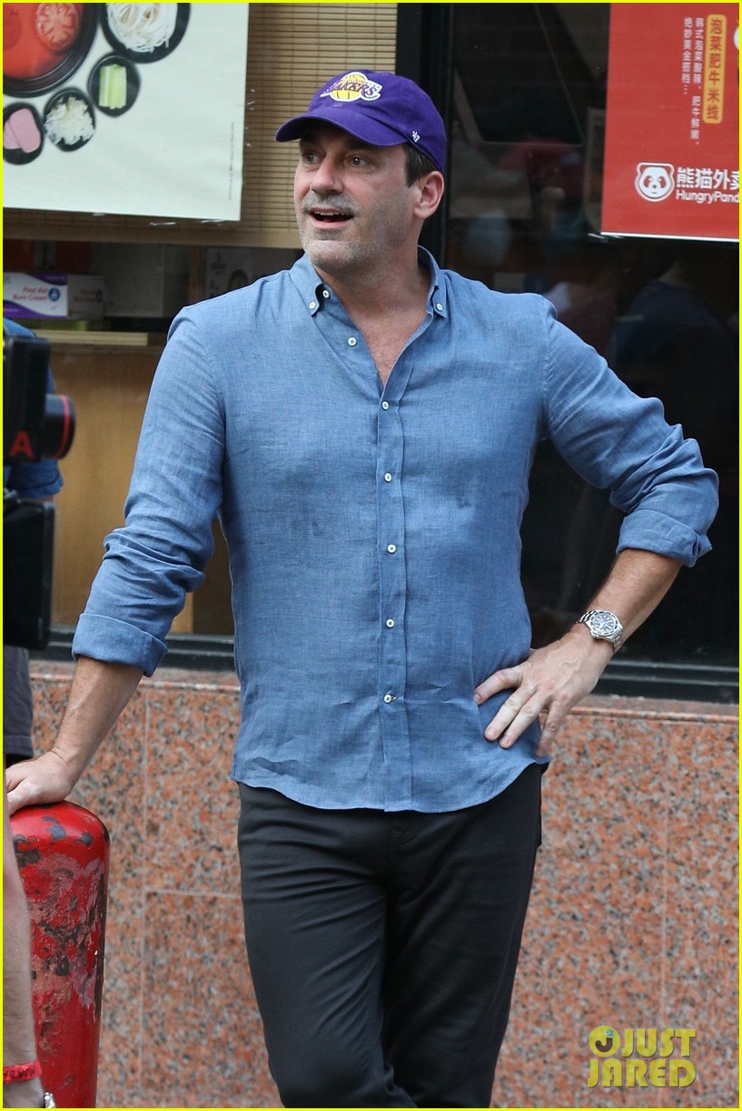 Jon Hamm Spotted on Set of 'Fletch' Reboot for First Time! (Photos): Photo  4578796 | Confess Fletch, Jon Hamm Photos | Just Jared: Entertainment News