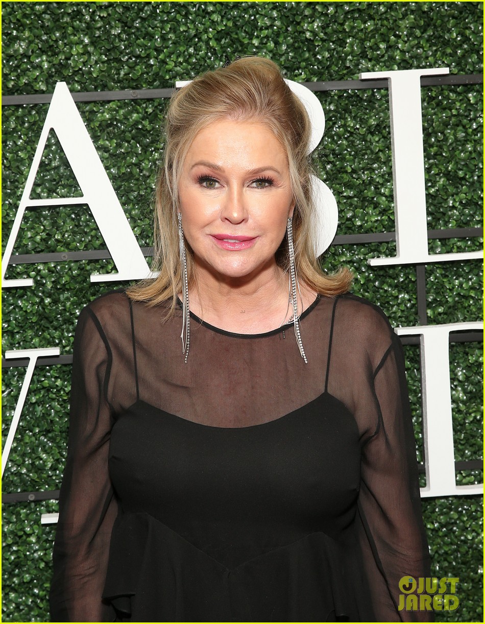 kathy hilton says she wont ever hold a diamond on real housewives 044571666
