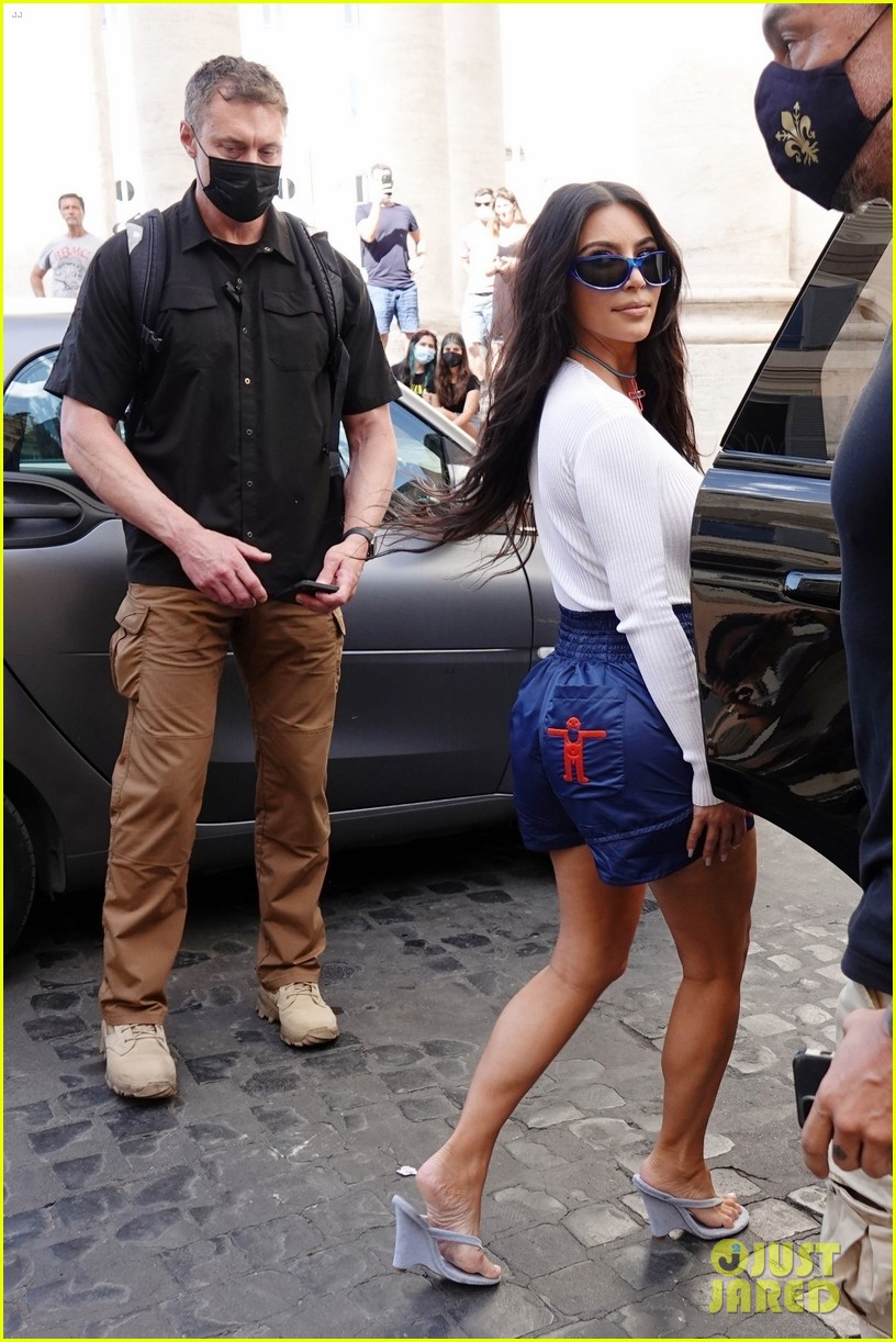 kim kardashian tours rome weekend getaway 2014577989