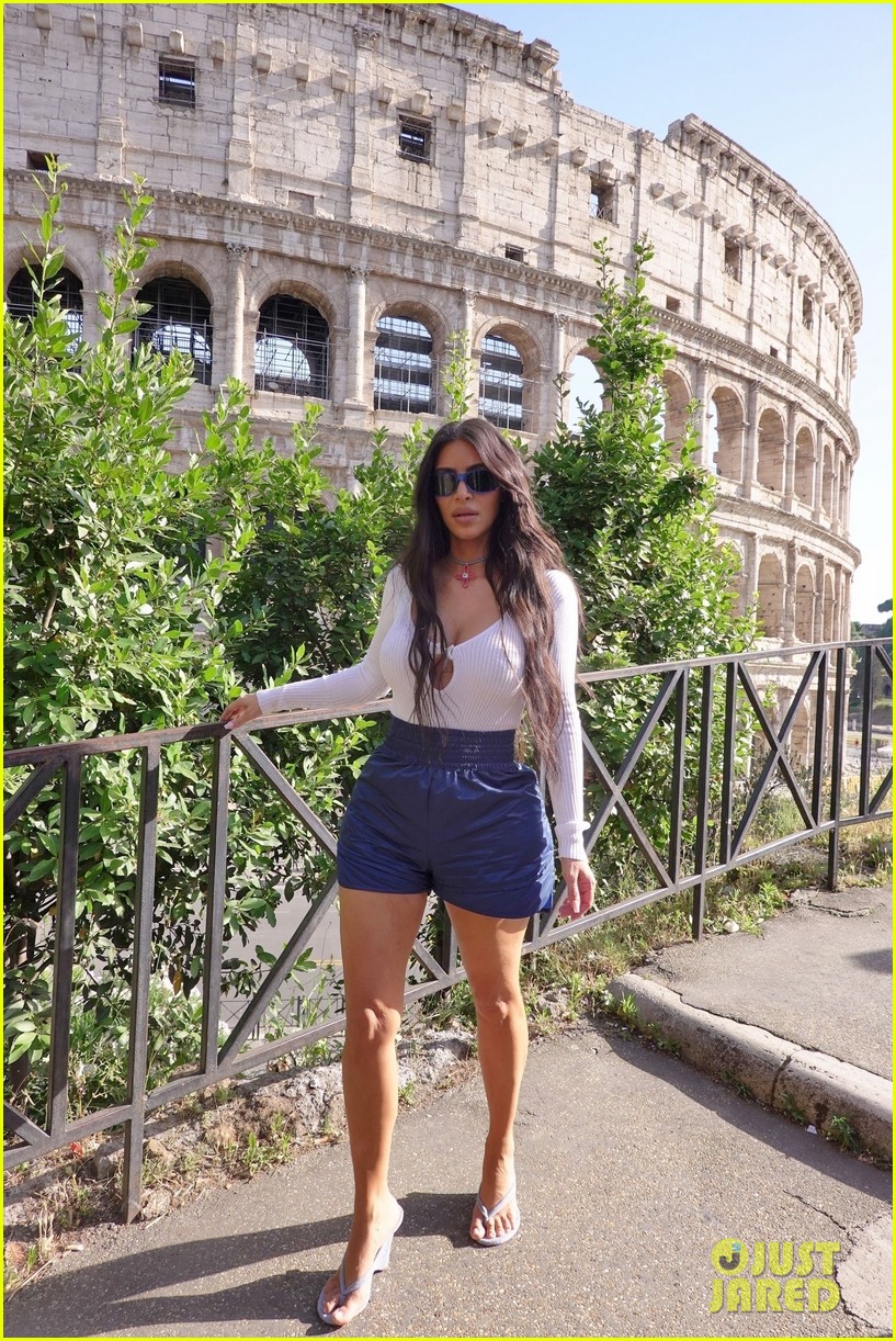 kim kardashian tours rome weekend getaway 954578098