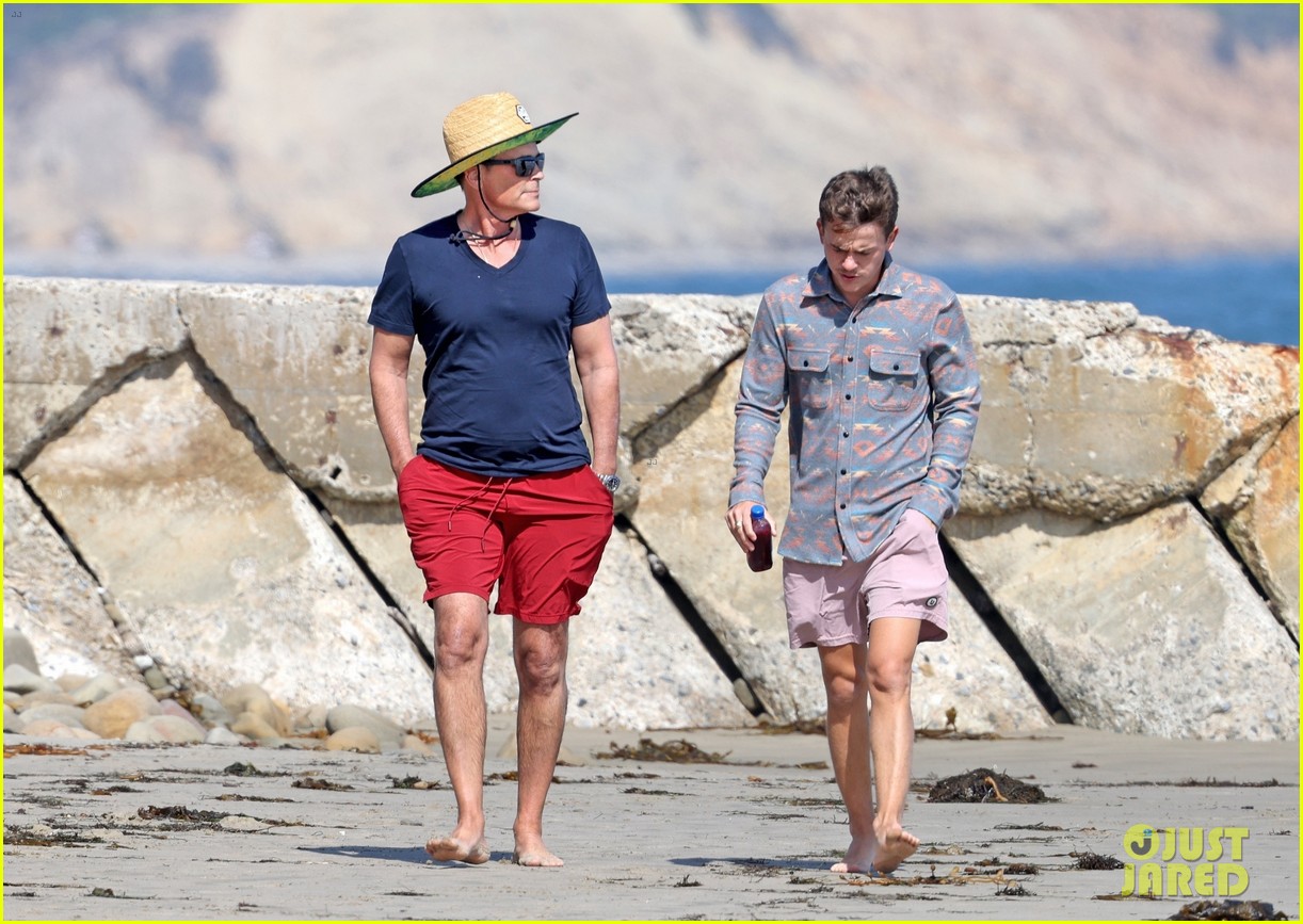rob lowe walks the beach with son john owen 084562671