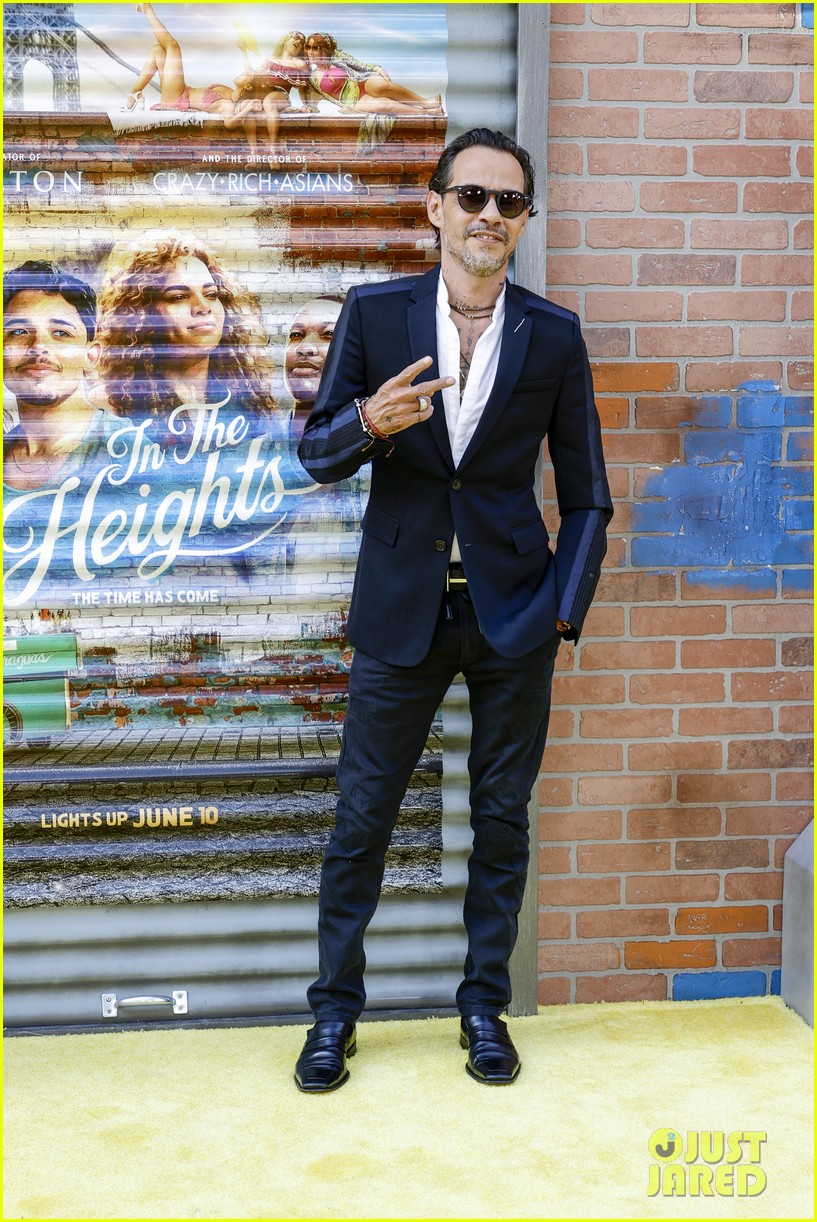 Melissa Barrera Looks Beautiful In Green At 'In The Heights' Premiere(02)