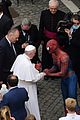 pope francis meets spider man vatican 04