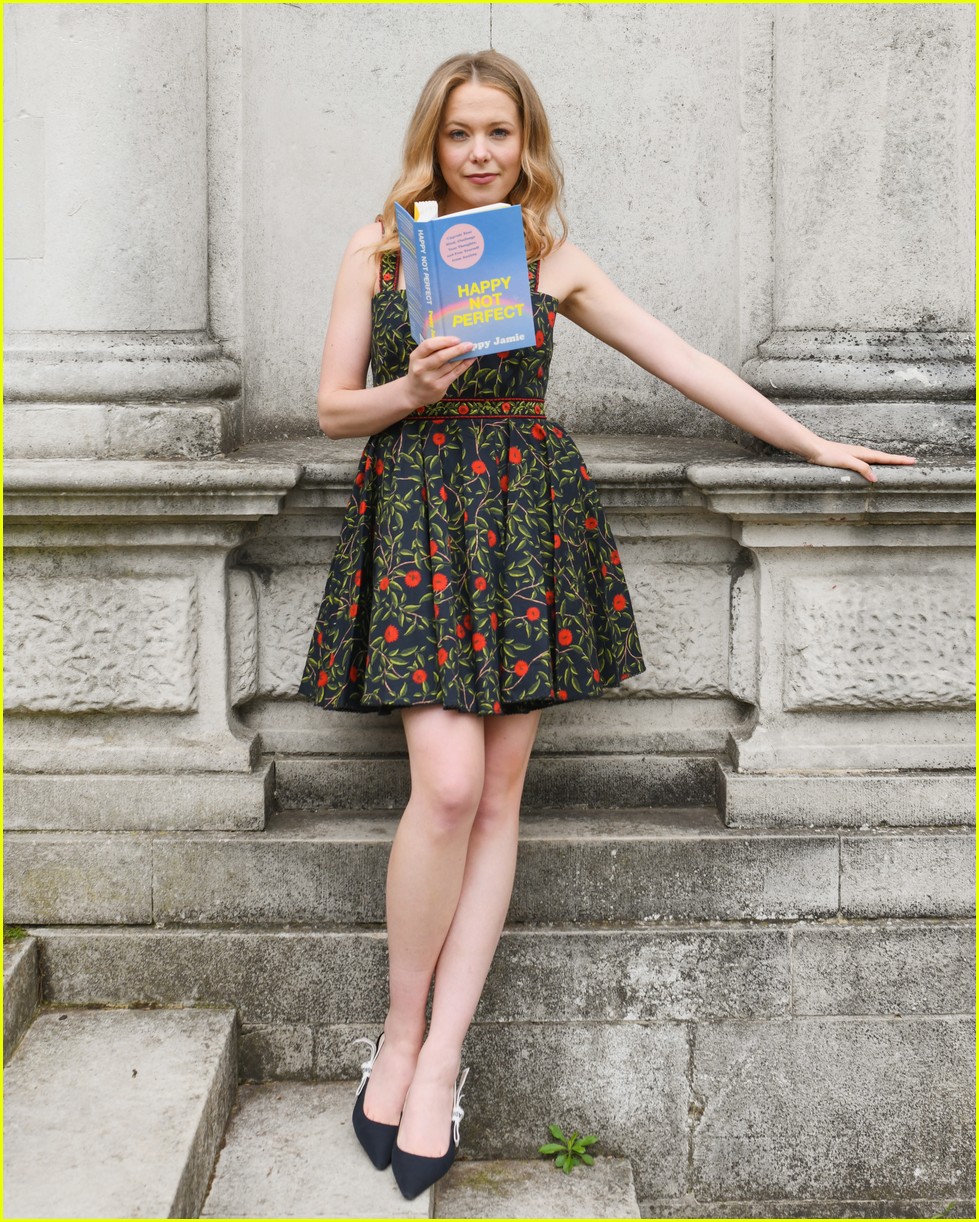 Get to Know Poppy Jamie with These 10 Fun Facts! (Exclusive): Photo ...