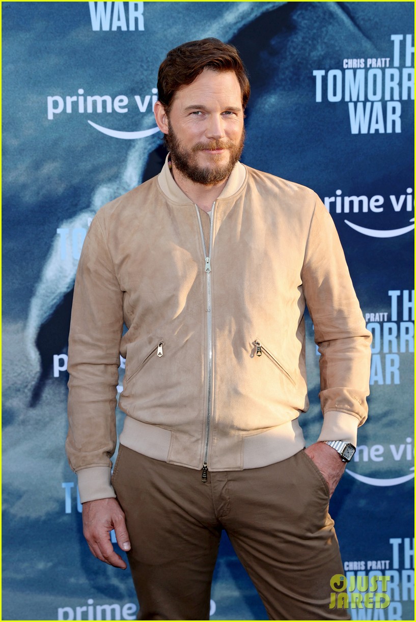 chris pratt edwin hodge full cast tomorrow war premiere 014579819