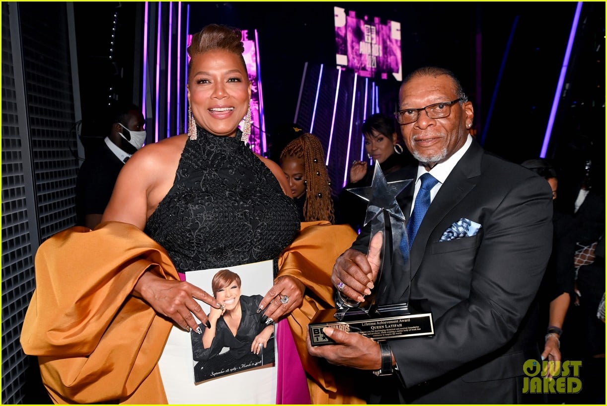 Queen Latifah Celebrates Pride While Receiving Lifetime Achievement