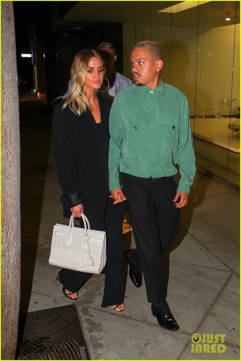 ashlee simpson evan ross hold hands on date night in west hollywood 03