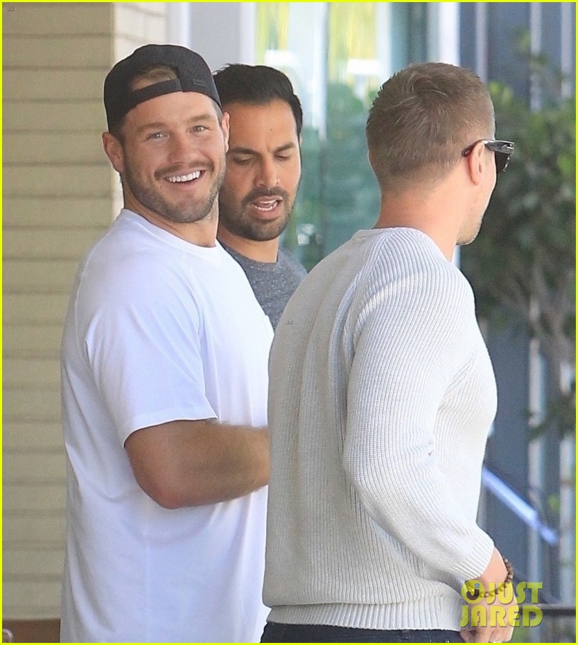 colton underwood all smiles lunch with friends 044566411