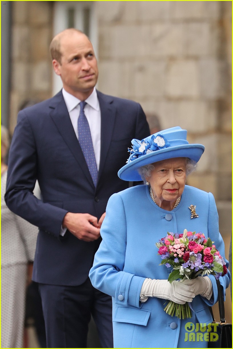 prince william joins queen elizabeth scotland 294577853