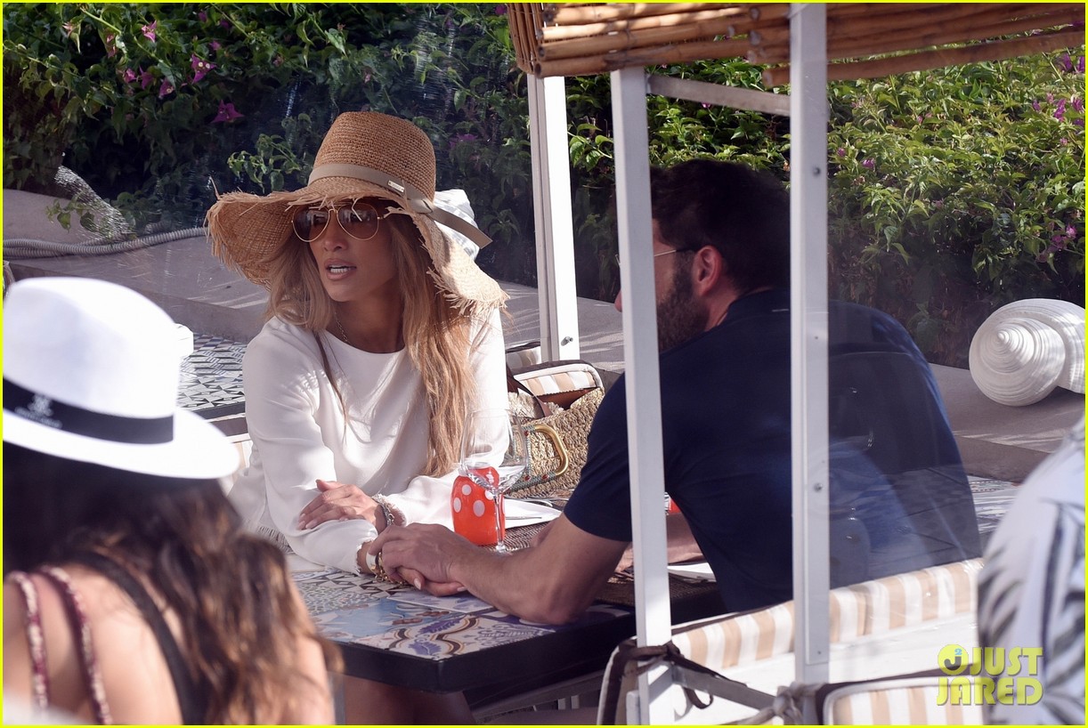 Ben Affleck & Jennifer Lopez Continue Their European Vacation in Italy