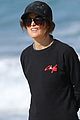 rose byrne bobby cannavale hit the beach with friends 01