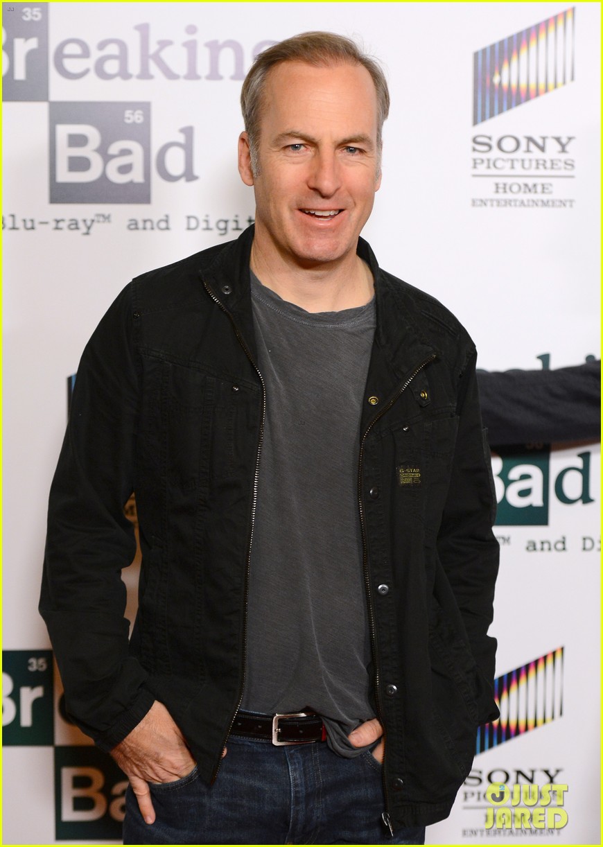 bob odenkirk hospitalized after collapsing on set 014597585