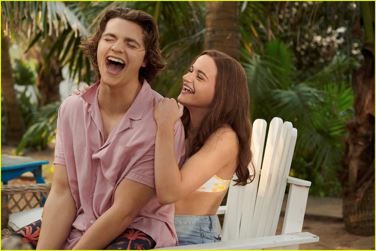 joey king the kissing booth 3 poster 02