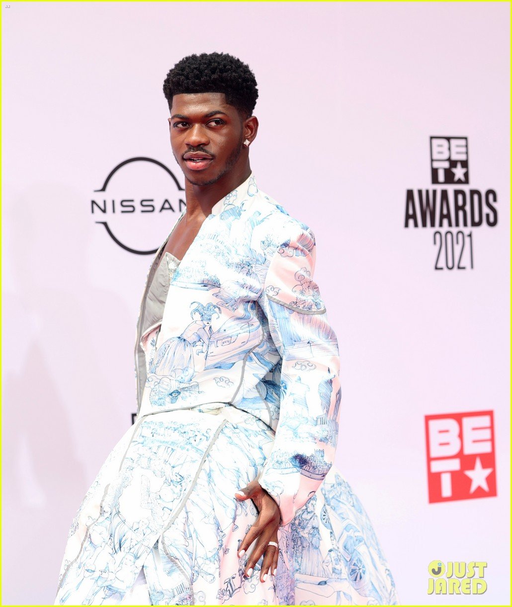lil nas x bet awards red carpet toile dress 034593754