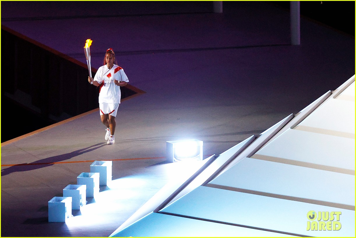 naomi osaka olympic flame opening ceremony 24