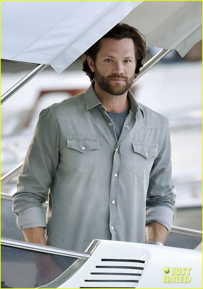 jared padalecki spotted in italy during birthday trip with wife genevieve 09