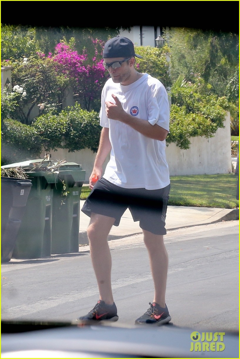 robert pattinson spotted in los angeles 244585464