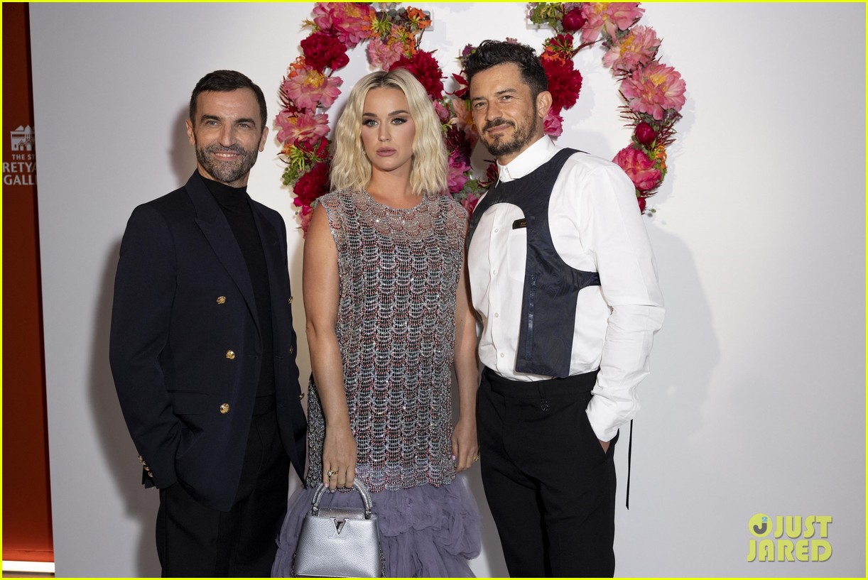 Katy Perry & Orlando Bloom Meet Up with Sophie Turner & Joe Jonas at