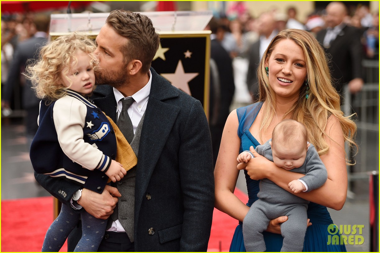 ryan reynolds on beginning of relationship with blake lively 22