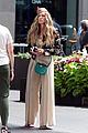 sarah jessica parker cynthia nixon fun outfits and just like that set 33