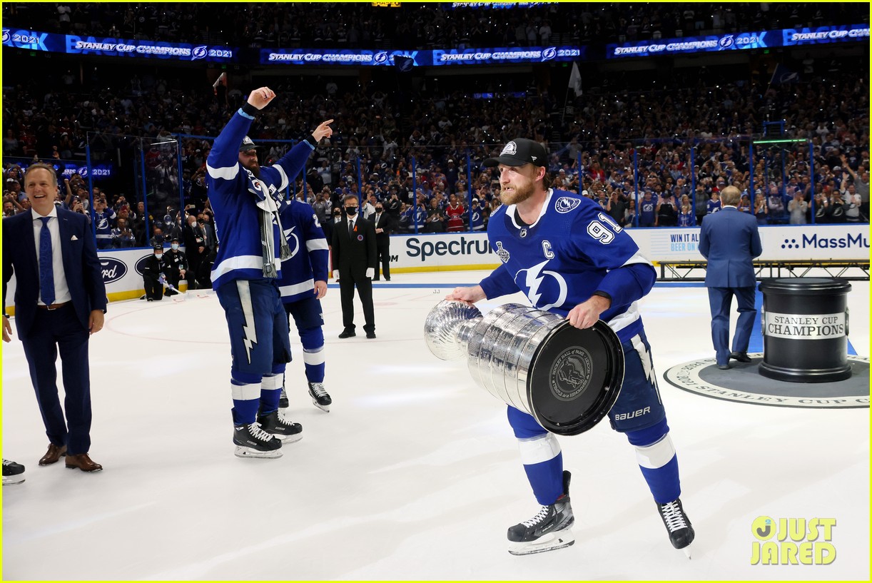 tampa bay stanley cup back back wins 36