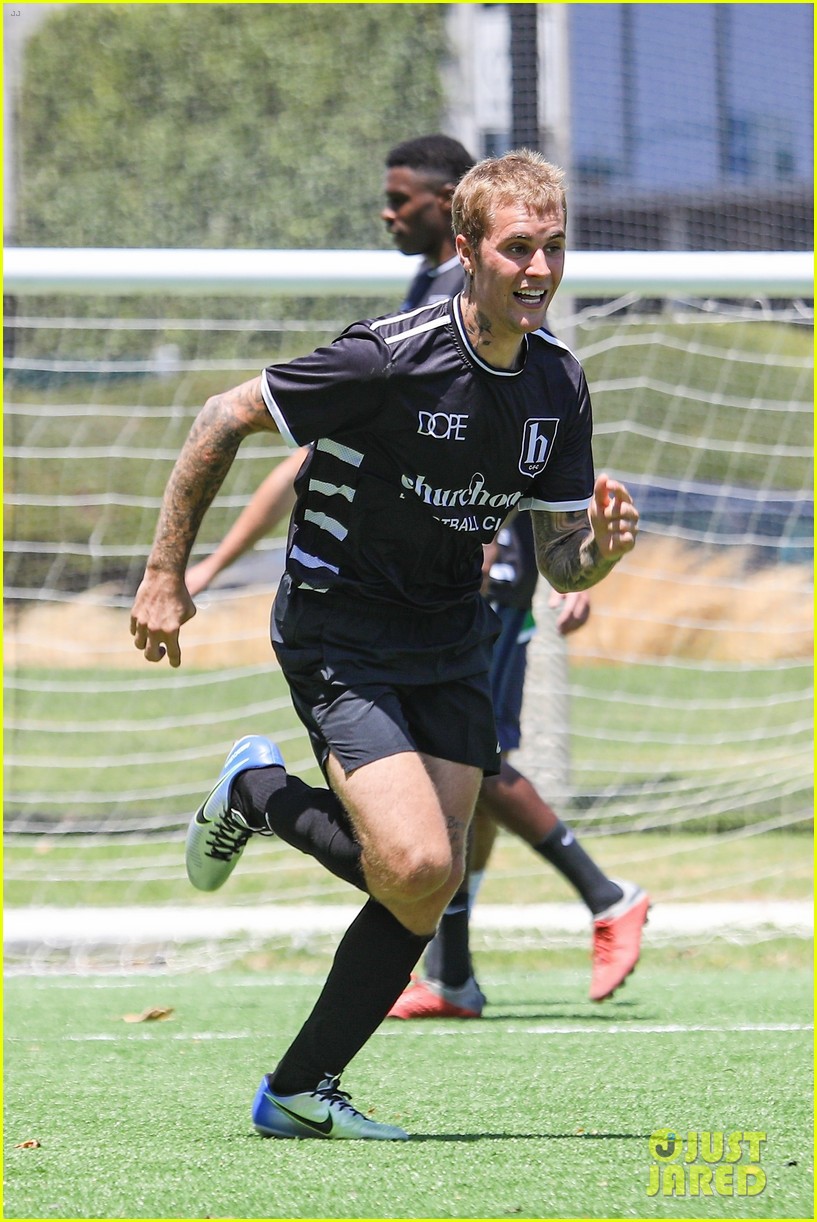 justin bieber plays soccer with friends 464601235