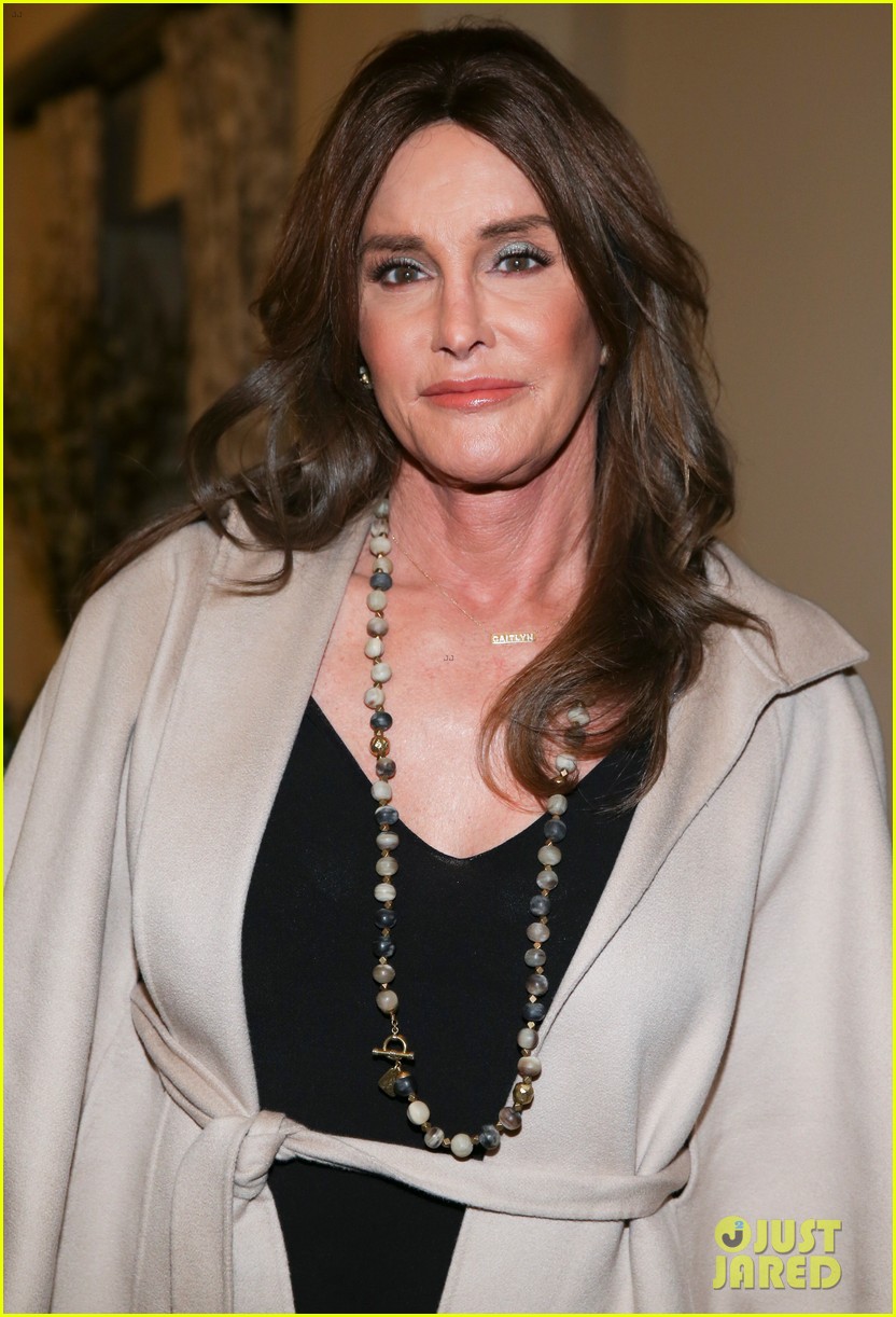 caitlyn jenner shocked by her own tweet 09