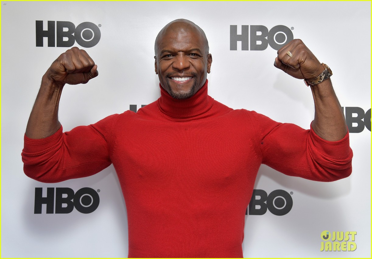terry crews clarifies stance on bathing 034605738