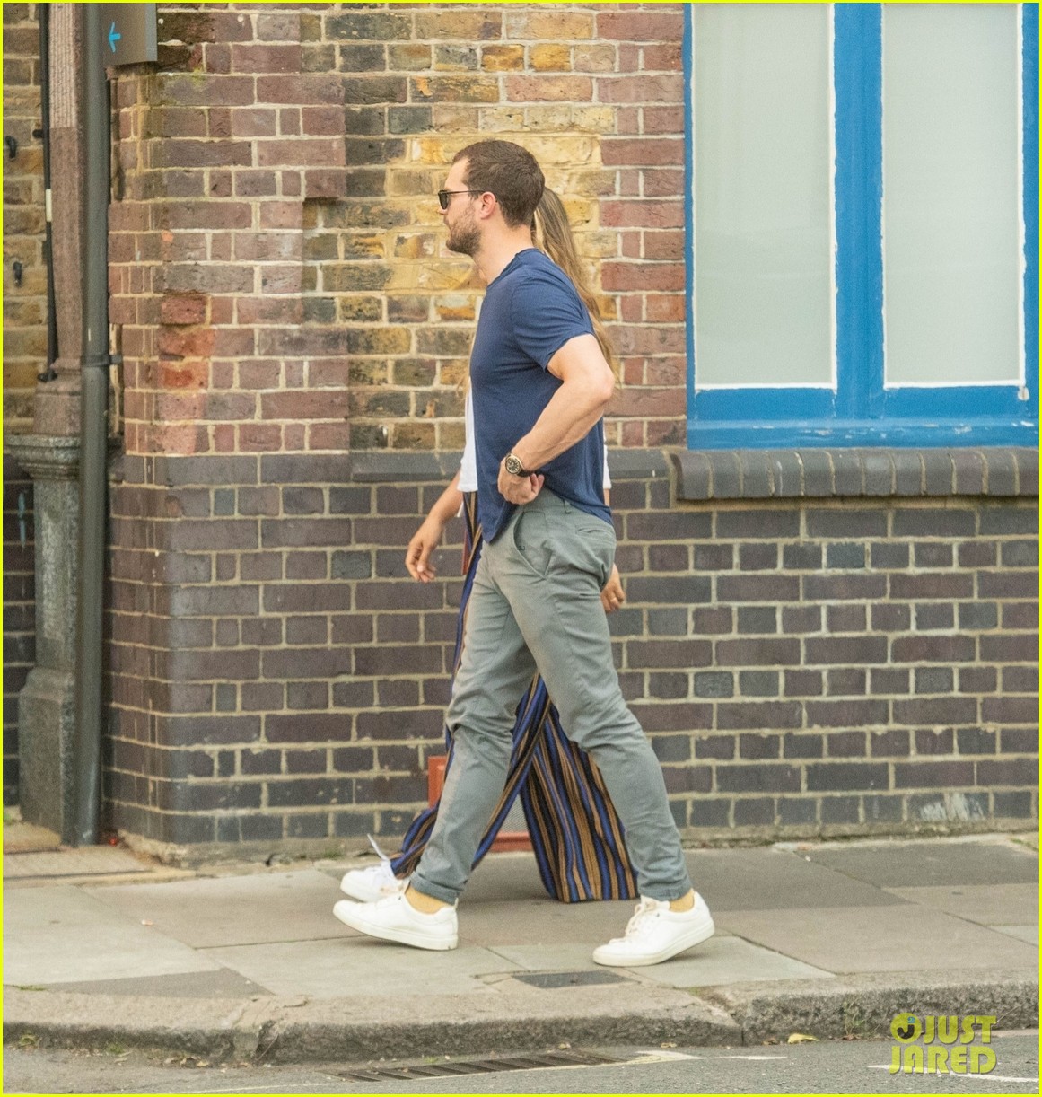 jamie dornan out and about with wife amelia warner 10