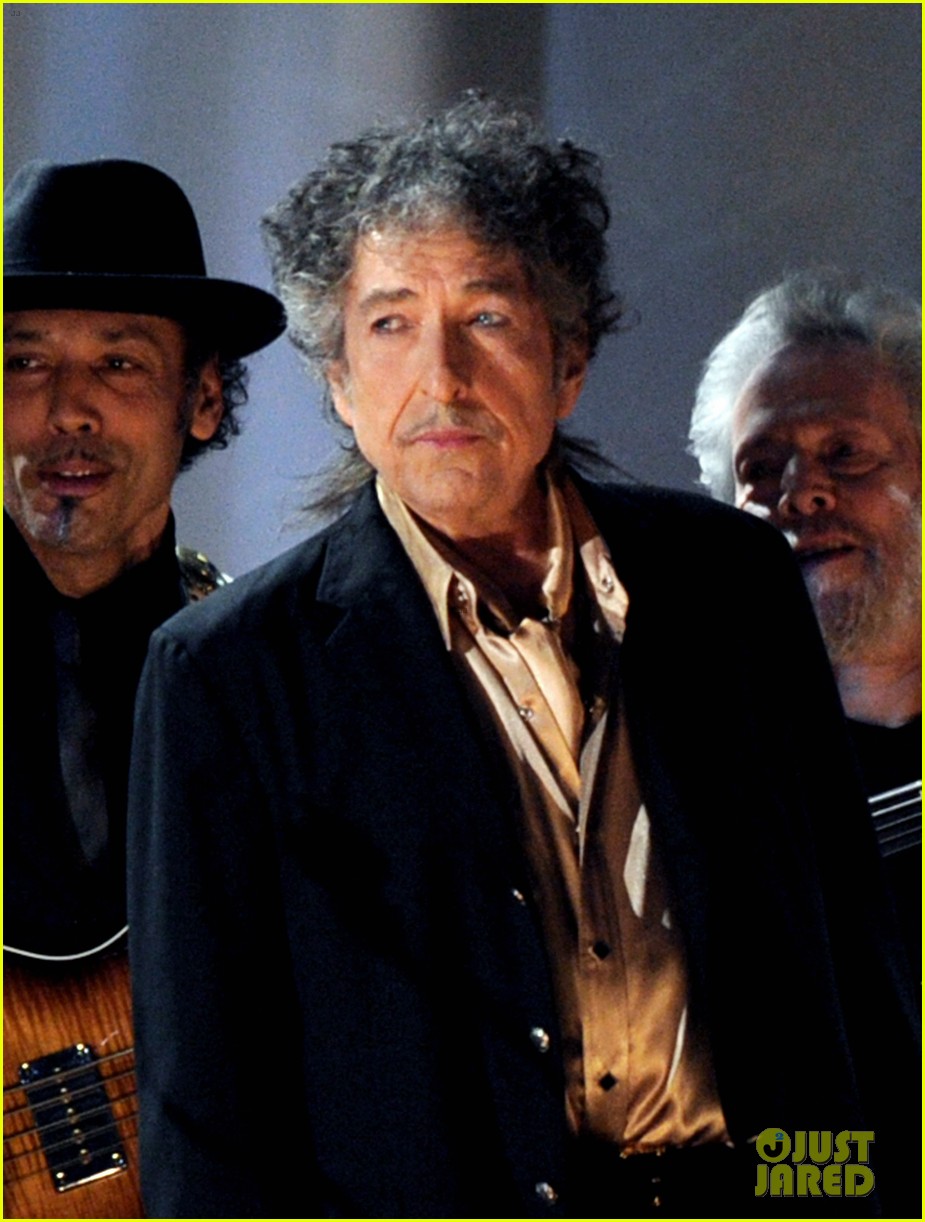 bob dylan sued for alleged sexual abuse 07