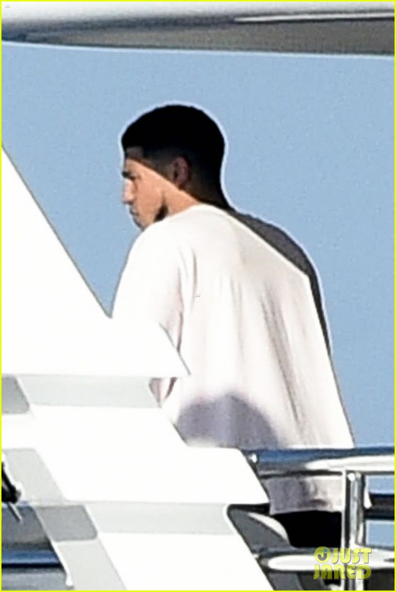 kendall jenner devin booker yacht day 524607371
