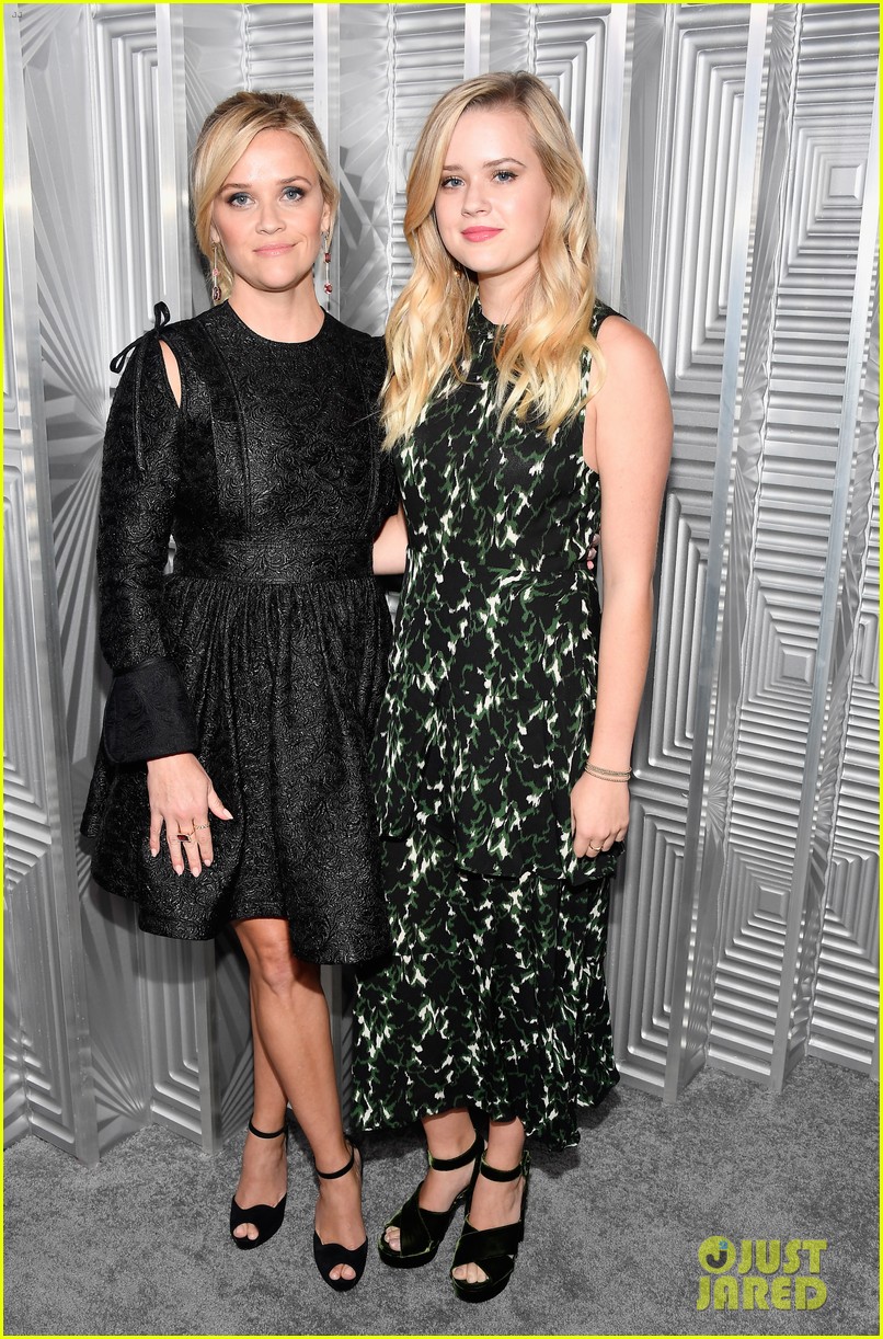 reese witherspoon lack support after ava phillippe birth 02