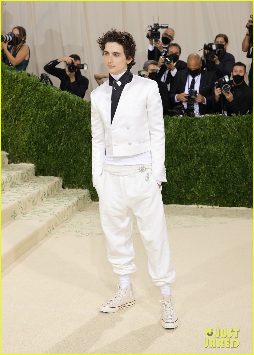 Met Gala 2021 CoChair Timothee Chalamet Makes His Big Entrance! Photo 4622574 Photos Just