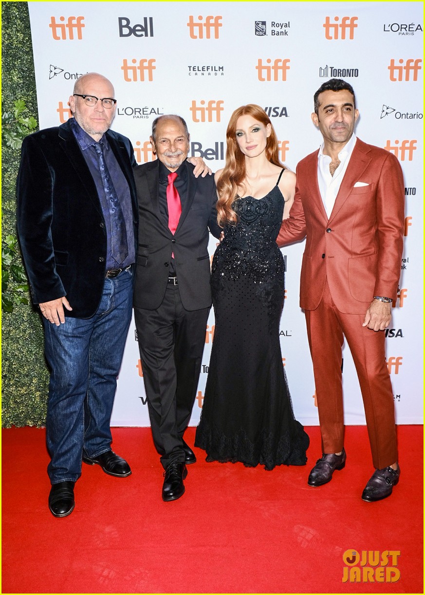 Jessica Chastain Steps Out in Chic Style For 'The Forgiven' Premiere